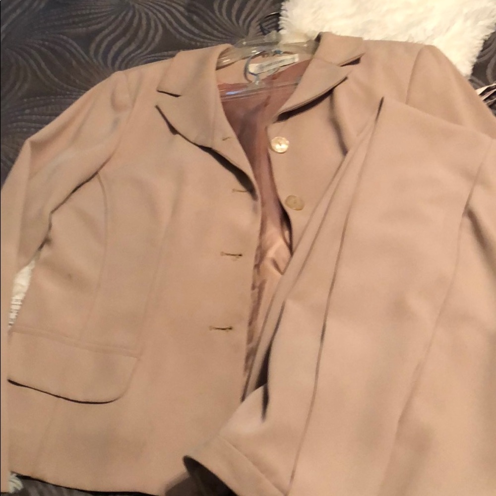 Ladies Pant Suit
